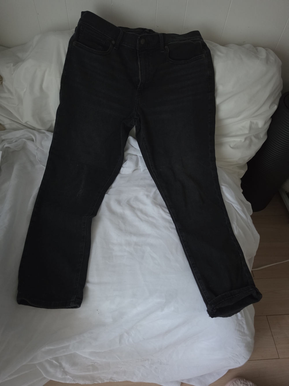 Banana Republic Straight Leg Jeans in Black